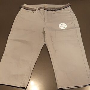 Riders by Lee Gray Capri with Belt